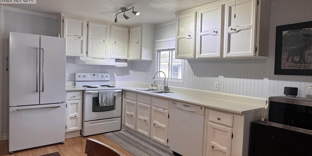 1 3889 MULLER AVENUE Terrace Photo 6 1 3889 MULLER AVENUE Terrace Photo 6